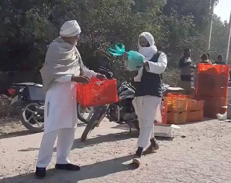 Delhi mosques continue to feed protesting farmers, win praises