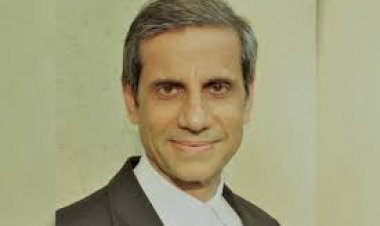 1200 lawyers sign petition seeking strict action against raid at Pracha's office.