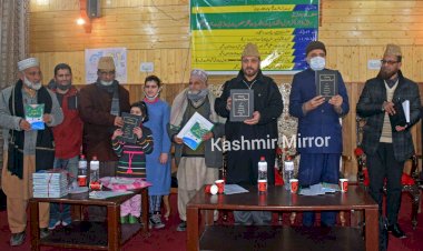 Biography of Sheikh Syed Abdul Qadir Jeelani (RA) released by Grand Mufti of J&K