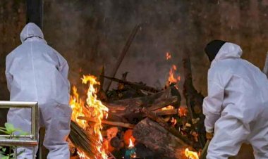 Abandoned by family, Muslim brothers cremate Hindu man